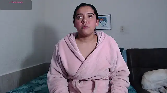 Snapshot of agata_22 chatting on December 16, 3:44 am agata 22 online show from December 16, 3:44 am