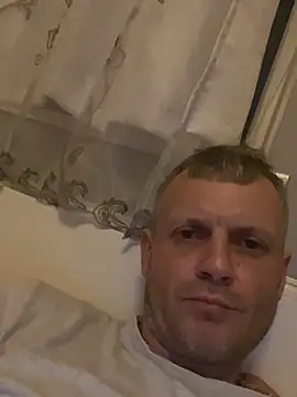 Snapshot of Arthur2288@xh chatting on February 14, 7:58 pm Arthur2288xh online show from February 14, 7:58 pm