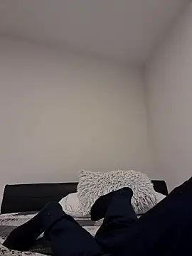 suarez1235 online show from December 2, 9:27 pm