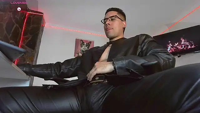 Snapshot of Thonydupont chatting on May 15, 8:51 pm Thonydupont online show from May 15, 8:51 pm