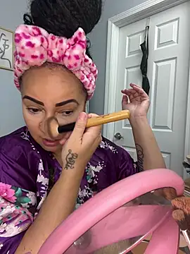 Snapshot of DestineeJayde chatting on October 7, 3:29 am DestineeJayde online show from October 7, 3:29 am