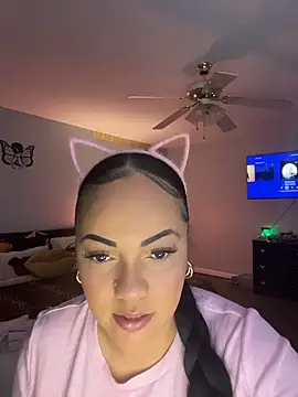 DestineeJayde online show from April 19, 3:18 am