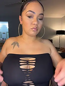 Snapshot of DestineeJayde chatting on October 30, 4:11 am DestineeJayde online show from October 30, 4:11 am