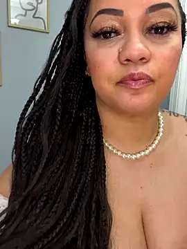 Snapshot of DestineeJayde chatting on September 21, 1:44 am DestineeJayde online show from September 21, 1:44 am