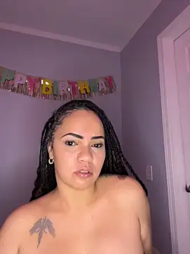 Snapshot of DestineeJayde chatting on November 28, 7:52 am DestineeJayde online show from November 28, 7:52 am