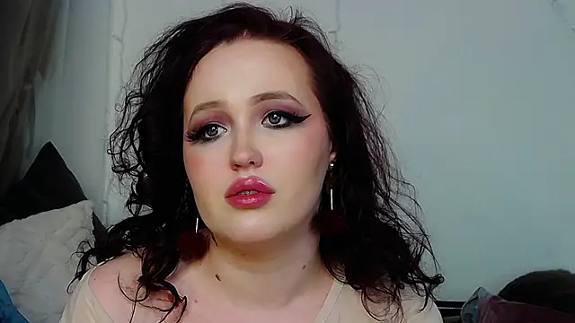 Snapshot of IrinaArt chatting on January 4, 2:25 am IrinaArt online show from January 4, 2:25 am