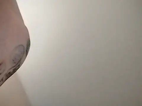 fukurbutt online show from February 6, 6:53 am