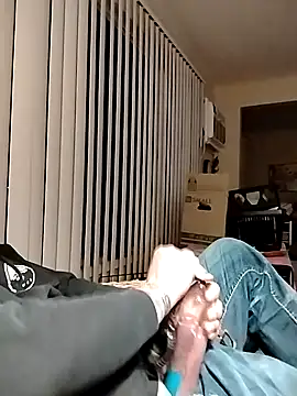 fukurbutt online show from December 6, 7:48 am