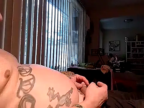 fukurbutt online show from December 3, 4:22 pm