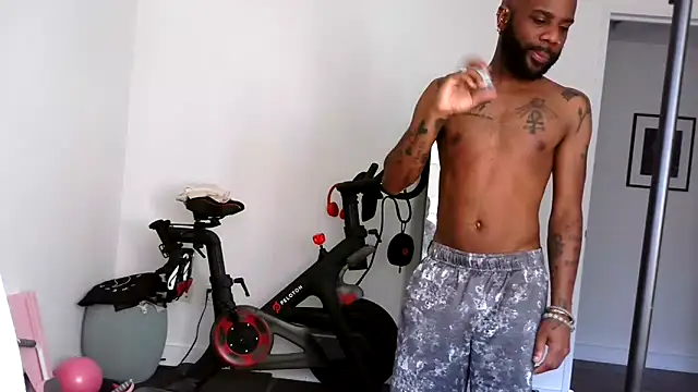 Horus0027 online show from April 18, 1:13 pm