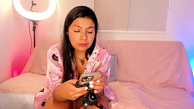 miaa daniels online show from November 21, 1:48 am