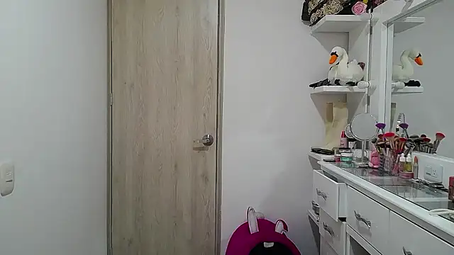 Barbie girl 69 online show from January 13, 1:20 am