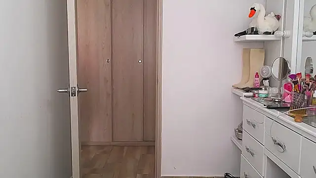 Barbie girl 69 online show from February 6, 4:25 pm