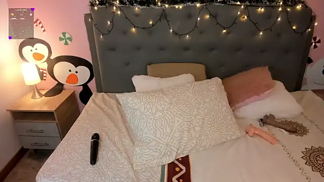 julieth love  online show from December 17, 1:38 pm