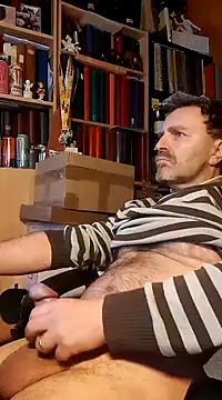 Snapshot of Tigerhill2023 chatting on February 18, 8:59 am Tigerhill2023 online show from February 18, 8:59 am