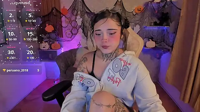 mia catt05 online show from October 26, 7:20 am