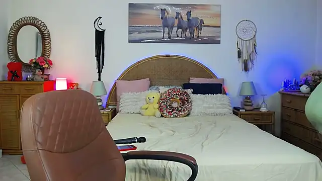 EllenGrace online show from March 5, 9:39 am