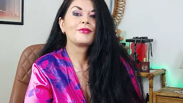 Snapshot of EllenGrace chatting on February 13, 2:01 am EllenGrace online show from February 13, 2:01 am