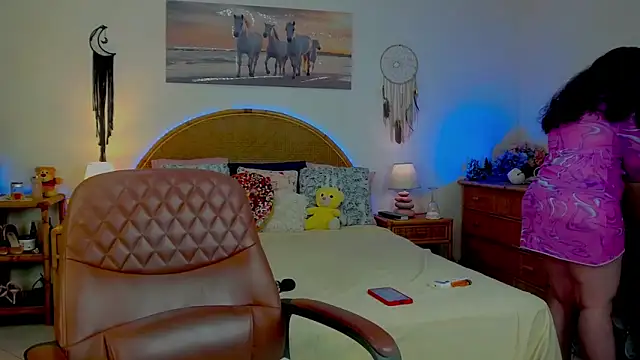 Snapshot of EllenGrace chatting on June 16, 7:41 am EllenGrace online show from June 16, 7:41 am