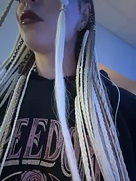 RollingGirls online show from March 29, 1:02 pm