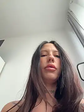 BellaGiaxx online show from April 15, 7:58 am