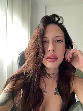 BellaGiaxx online show from November 17, 10:08 am