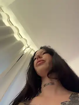 BellaGiaxx online show from February 5, 7:59 am