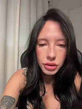 BellaGiaxx online show from December 2, 10:50 am