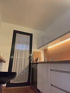 BellaGiaxx online show from April 8, 1:45 pm