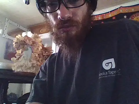 Snapshot of LongDickLance chatting on February 26, 8:42 pm LongDickLance online show from February 26, 8:42 pm