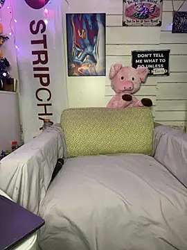 TrenaAnne online show from April 13, 9:08 pm