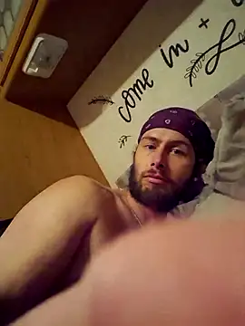 cdressupdiva online show from November 4, 3:10 am