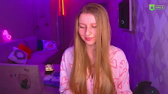 Snapshot of AmaliaQueen chatting on December 29, 2:00 pm AmaliaQueen online show from December 29, 2:00 pm