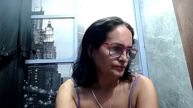 Nastylatinaxxx online show from April 28, 2:54 pm