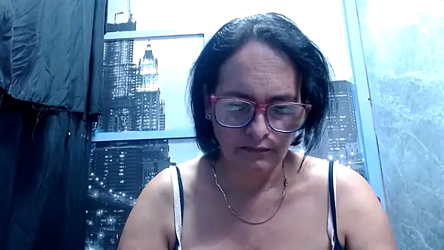 Nastylatinaxxx online show from December 22, 9:59 pm