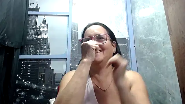 Nastylatinaxxx online show from November 27, 12:11 am