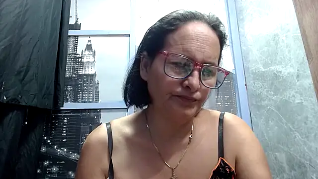 Nastylatinaxxx online show from November 12, 11:36 am