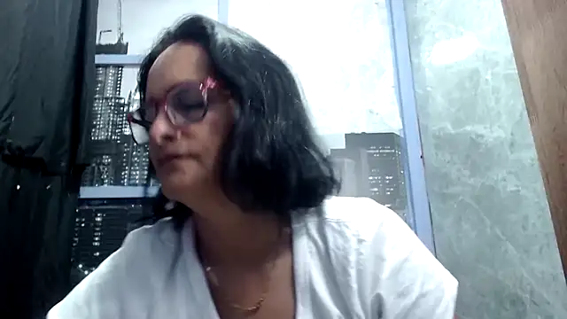 Nastylatinaxxx online show from December 15, 12:33 pm