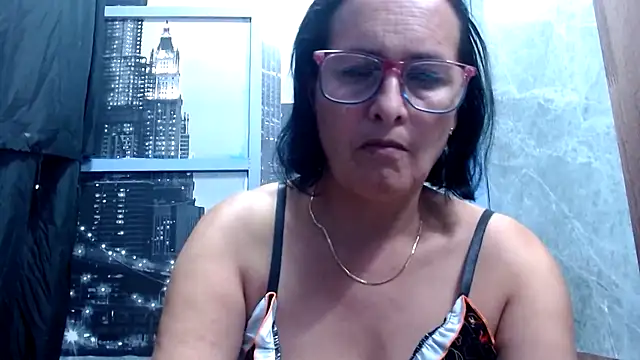 Nastylatinaxxx online show from November 21, 11:48 pm