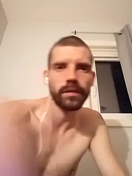 Snapshot of RuleMasterX chatting on November 5, 3:42 am RuleMasterX online show from November 5, 3:42 am