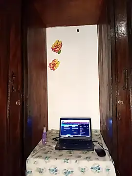 The-Peach-Flexer online show from October 31, 9:54 pm