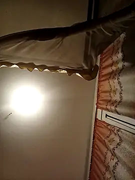 The-Peach-Flexer online show from November 27, 9:04 pm