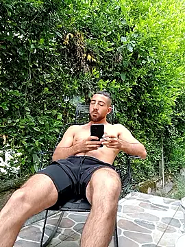 Snapshot of sebasxx97 chatting on June 16, 3:12 pm sebasxx97 online show from June 16, 3:12 pm