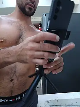 Snapshot of sebasxx97 chatting on July 7, 1:03 pm sebasxx97 online show from July 7, 1:03 pm