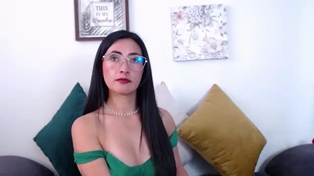 Snapshot of JainaRogers chatting on July 15, 6:37 pm JainaRogers online show from July 15, 6:37 pm