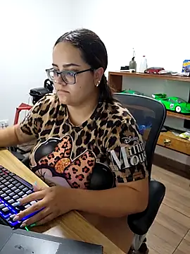 RachellGraham online show from April 14, 11:32 pm