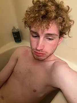 Snapshot of CreamyAustin chatting on November 13, 1:53 am CreamyAustin online show from November 13, 1:53 am