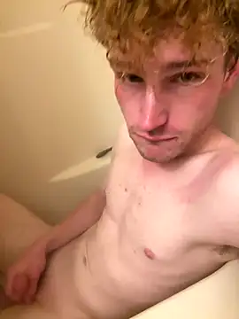 Snapshot of CreamyAustin chatting on November 6, 2:15 am CreamyAustin online show from November 6, 2:15 am