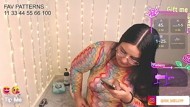 Mellyparker  online show from January 13, 3:49 pm