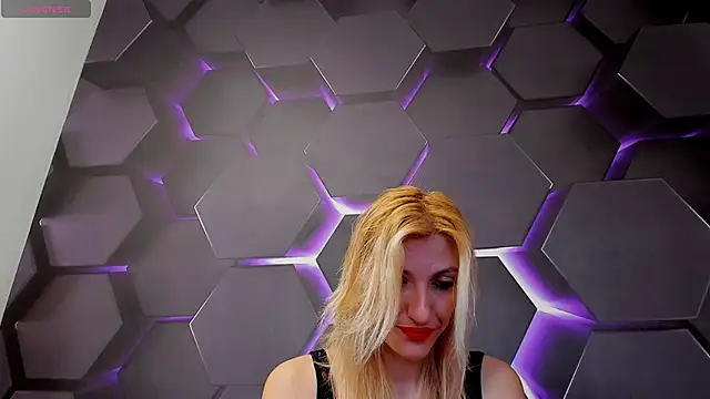 Snapshot of RileyLanna chatting on March 14, 5:59 am RileyLanna online show from March 14, 5:59 am